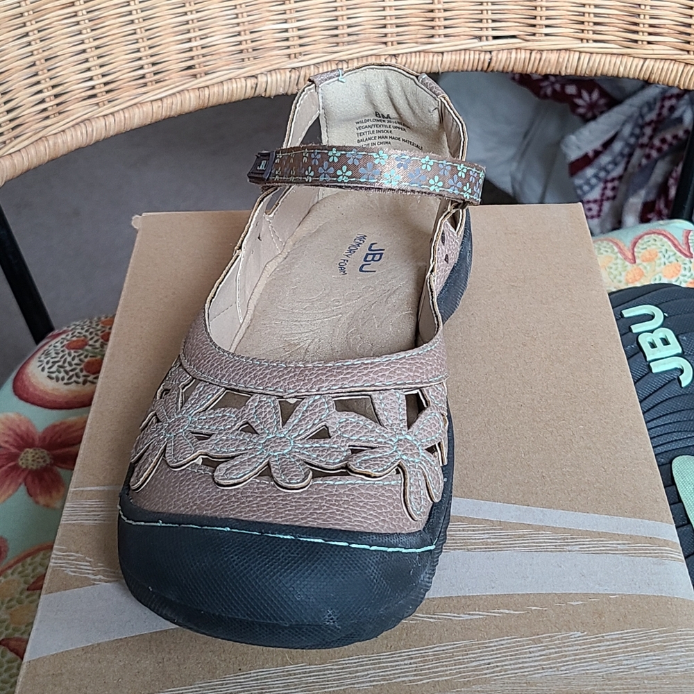 Women's sandals